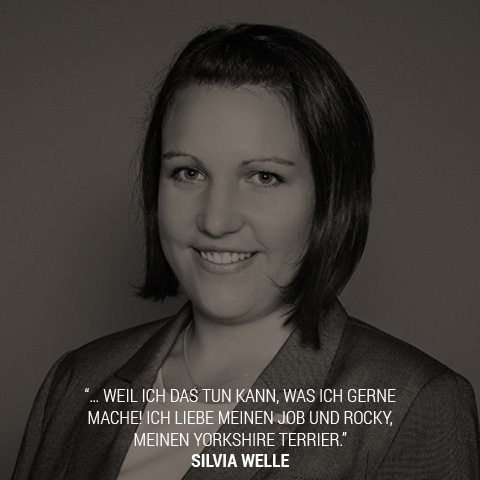 Silvia Welle: &hellip;weil ich das tun kann, was ich gerne mache! Ich liebe meinen Job und Rocky, meinen Yorkshire Terrier.